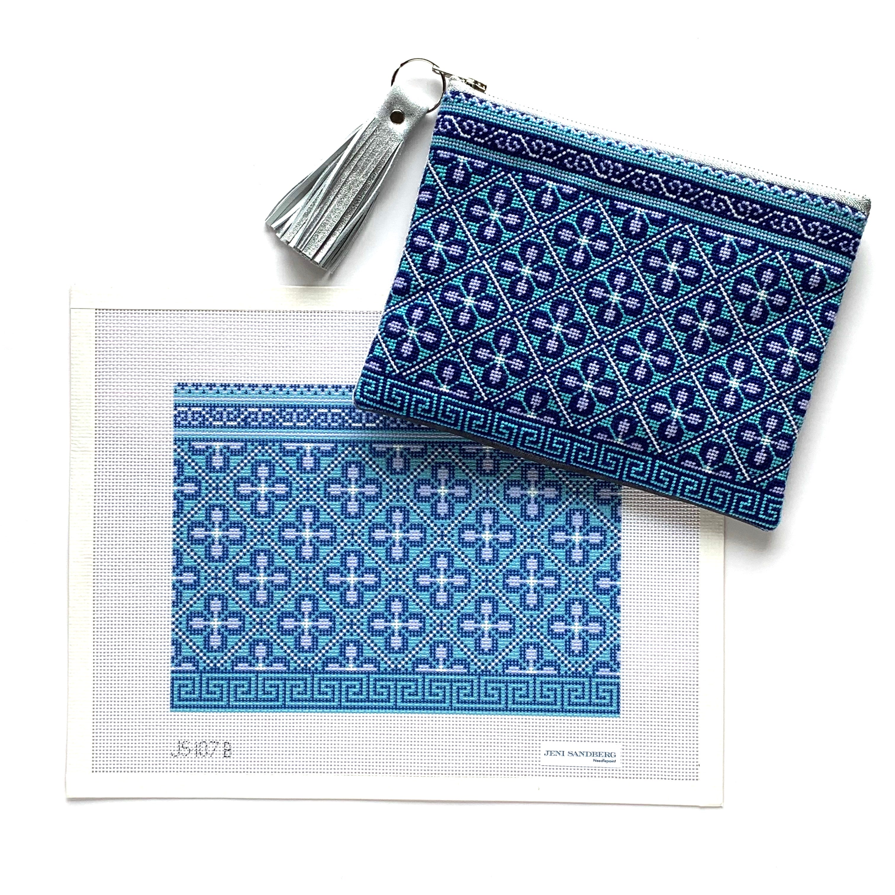 刺繍入りパッチワークポシェット ネイビー IMG_9704_3024x.jpg?v=1737913719